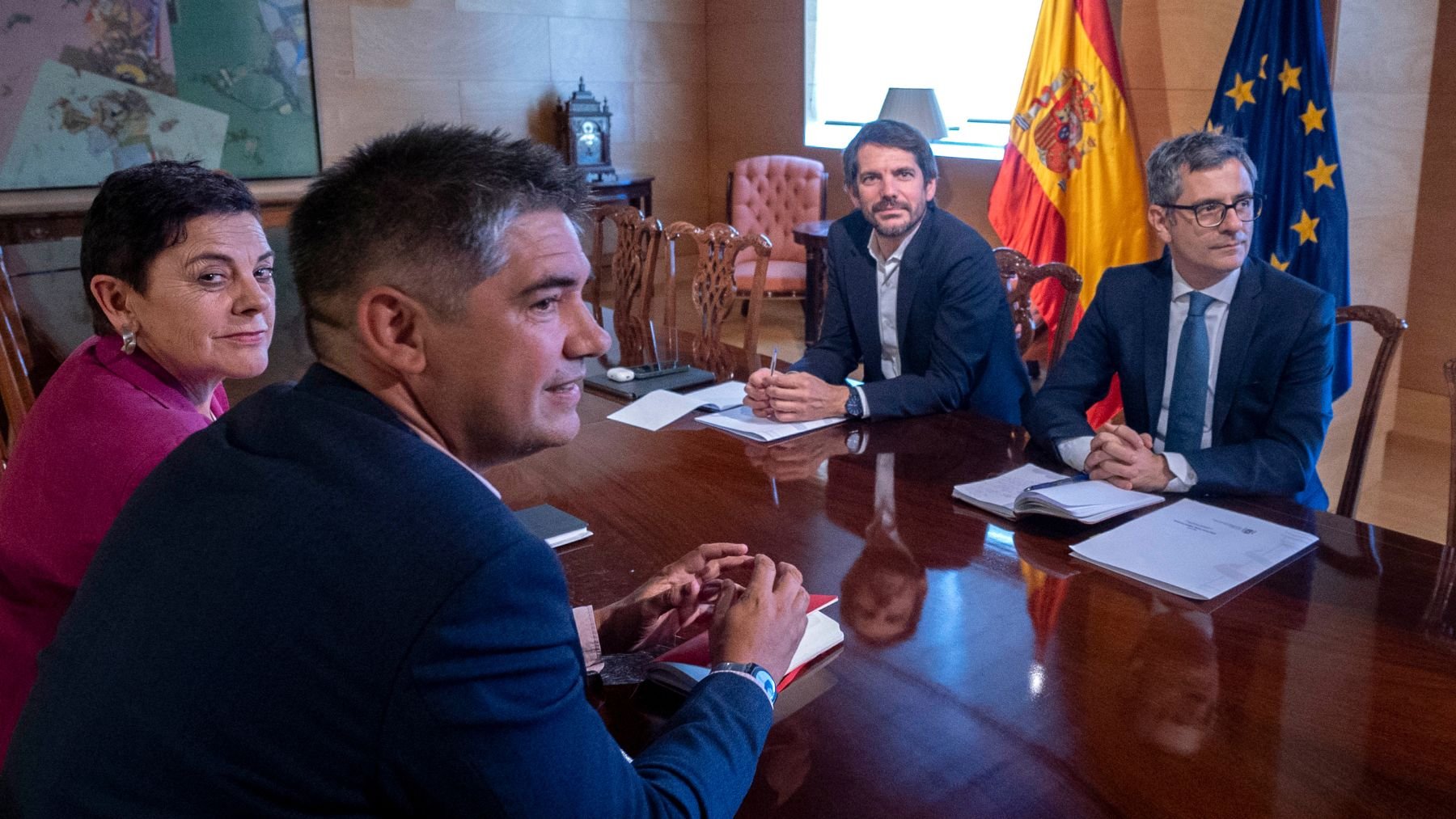 Reunión entre Bildu y el Gobierno.