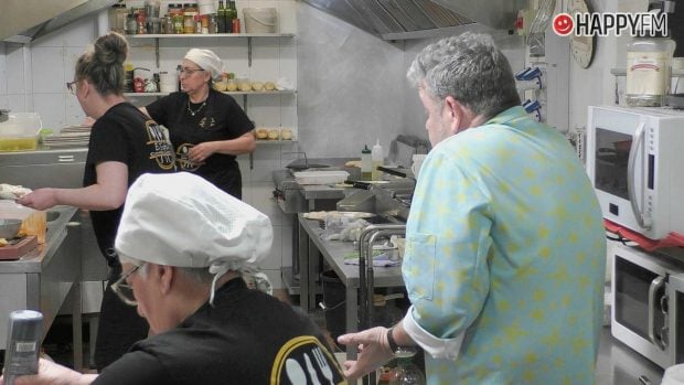 Alberto Chicote en la cocina de El sitio, el restaurante que ha visitado en Pesadilla en la cocina (Atresmedia).