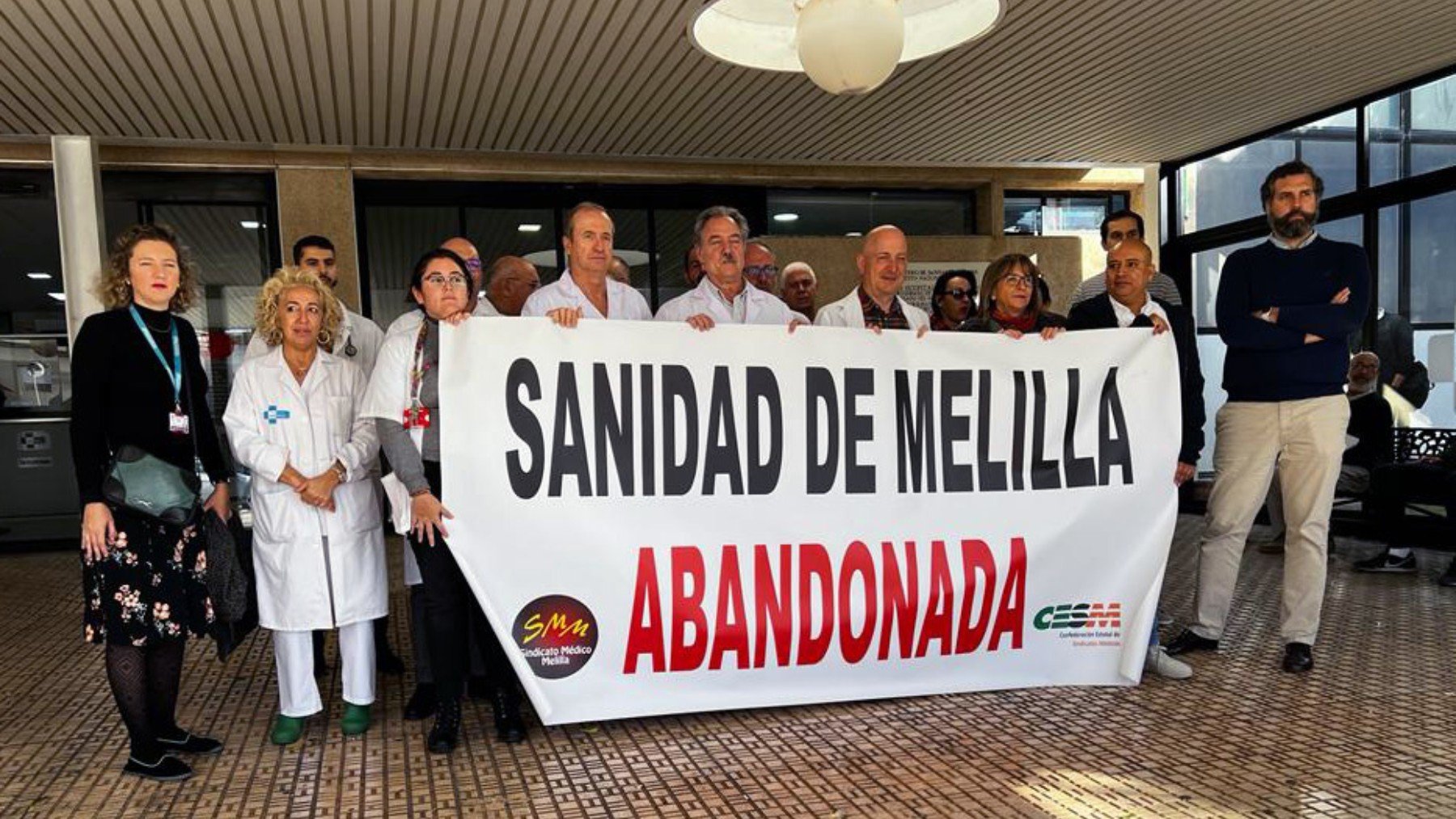 Protesta de médicos de Melilla el pasado mes de abril.