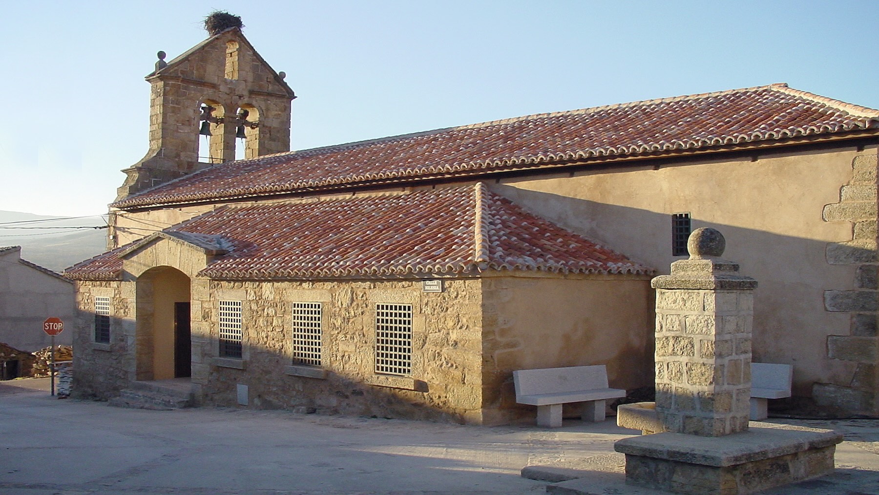 Iglesia en Madarcos.