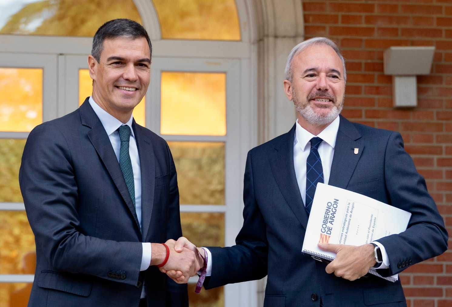 Pedro Sánchez y Jorge Azcón.
