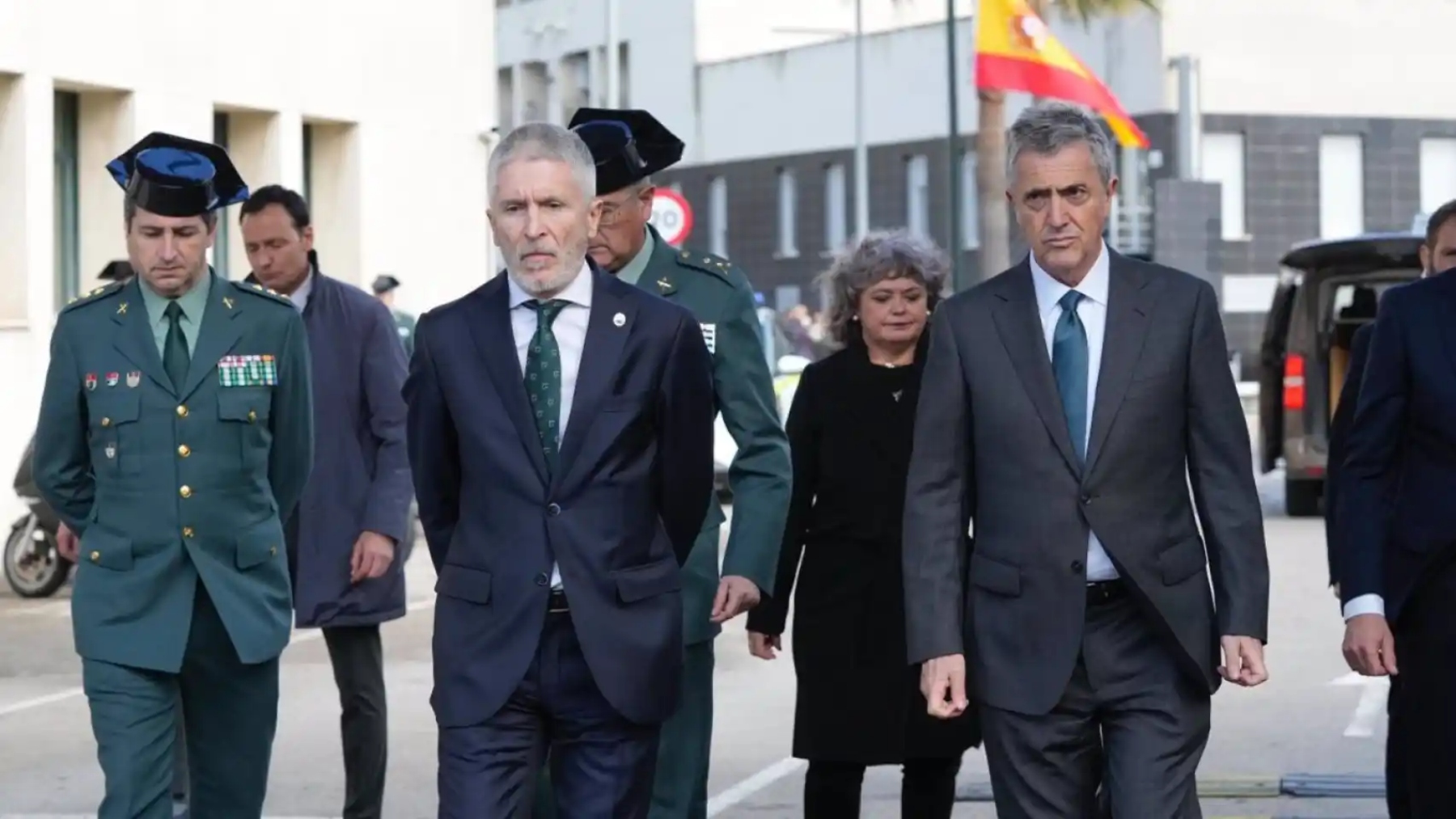 El ministro del Interior, Fernando Grande Marlaska, y el ex director de la Guardia Civil Leonardo Marcos.