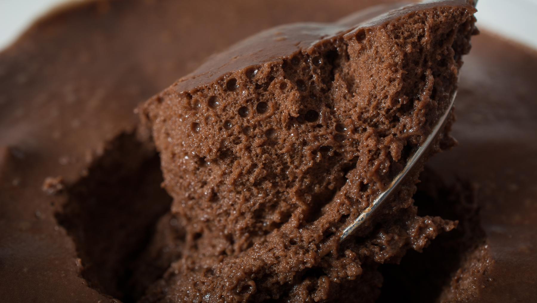 Mousse de chocolate y aguacate.