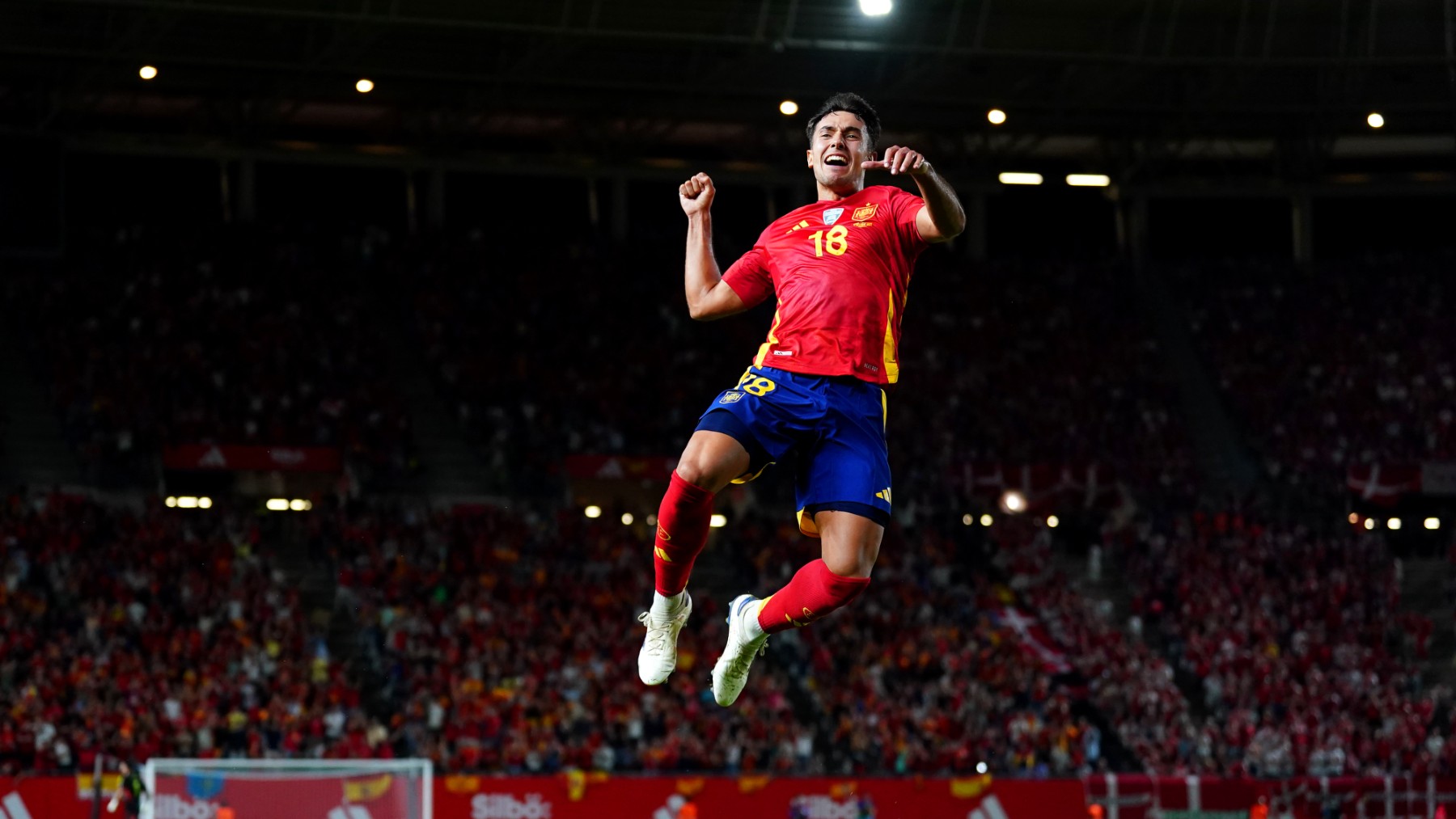 Zubimendi celebra un gol con España. (Getty)