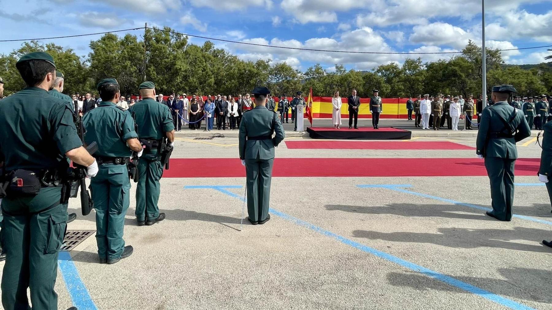 La Guardia Civil de Baleares celebra la festividad de su patrona, la virgen del Pilar, en Port d’Andratx.