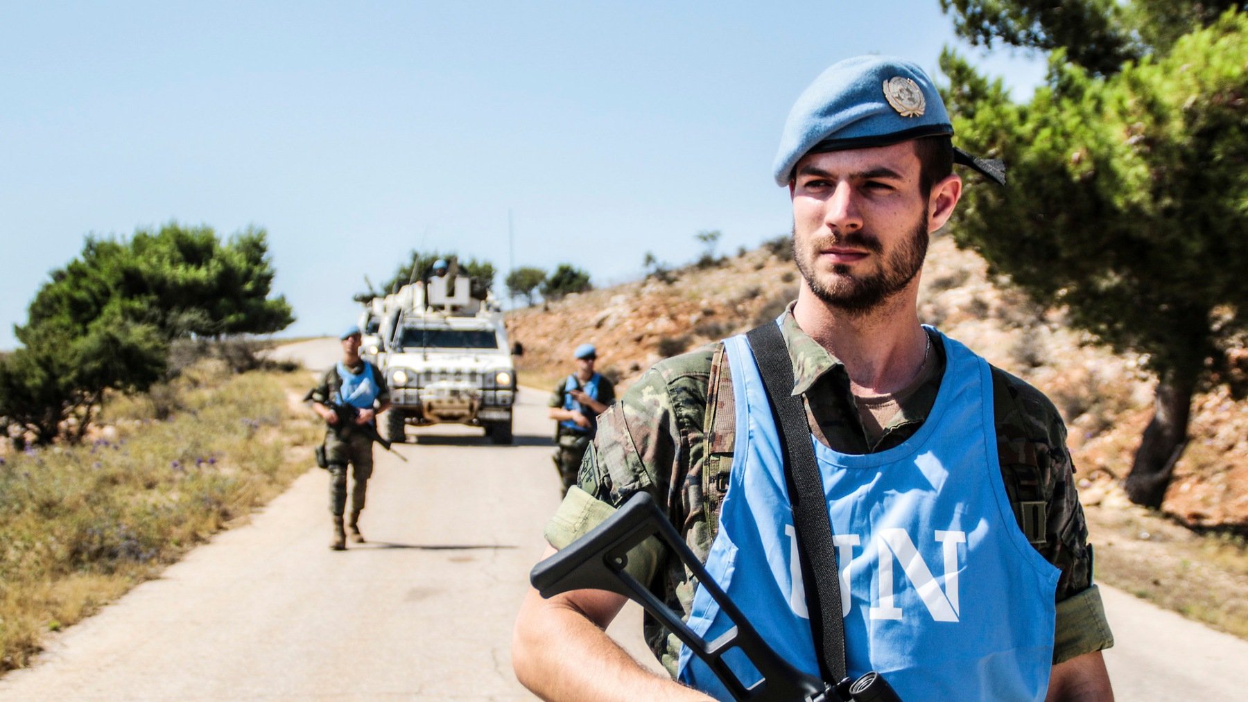 Cascos azules españoles patrullando la Blue Line en Líbano.