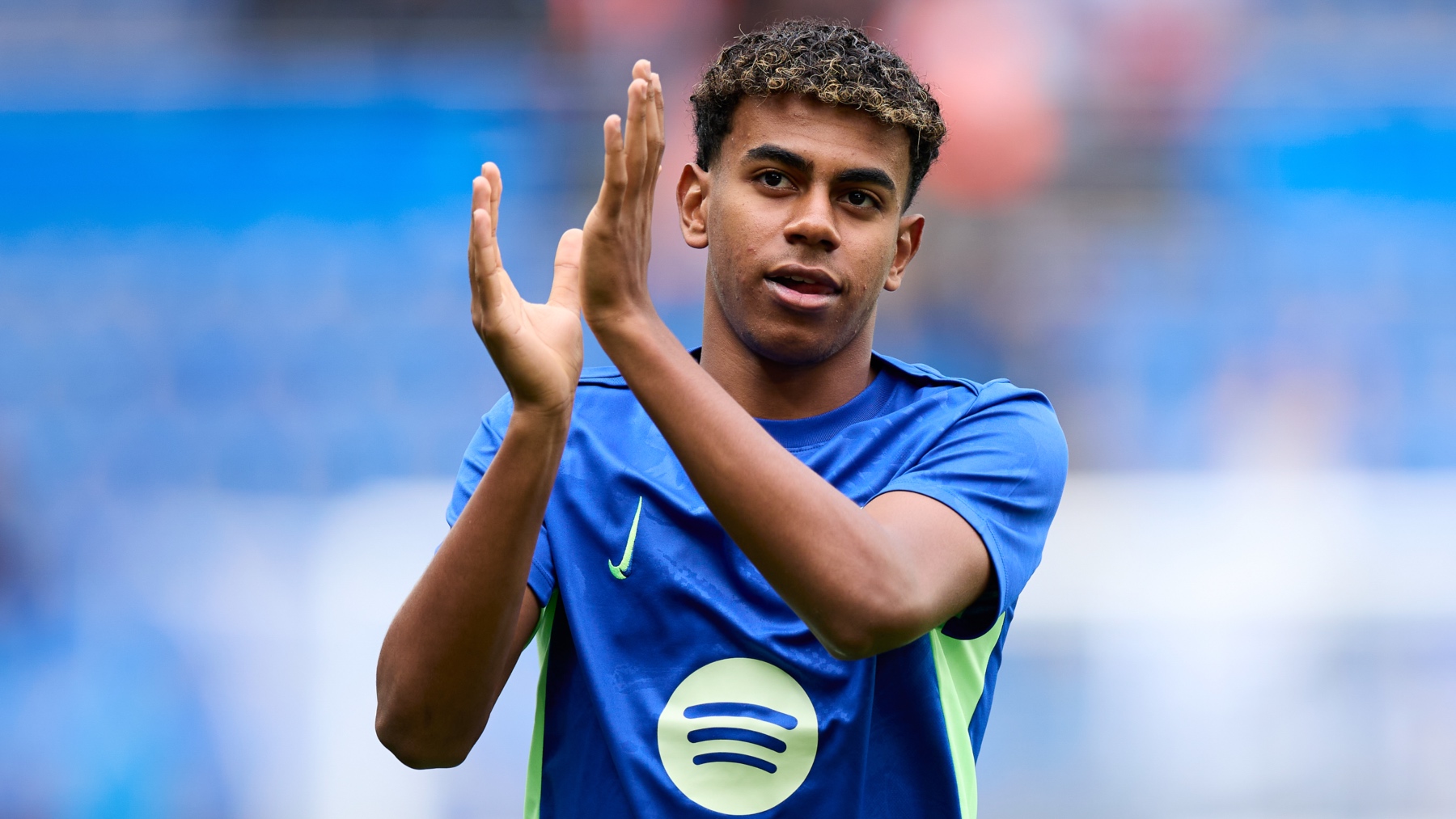 Lamine Yamal, en un partido del Barcelona. (EP)