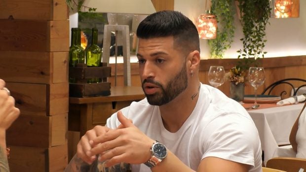 Dani en First Dates. (Mediaset)