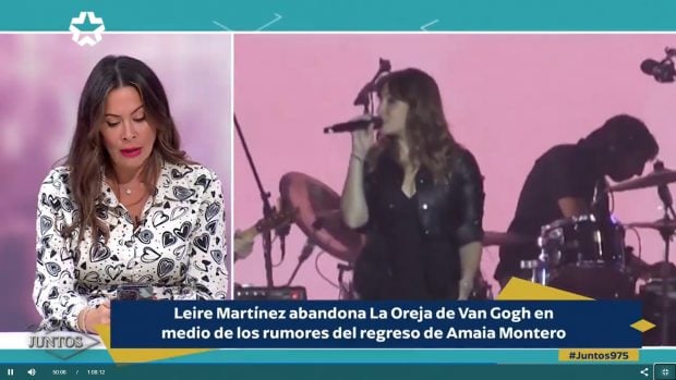 Mar Montoro lee el mensaje que ha recibido de Leire Martínez. (Telemadrid)