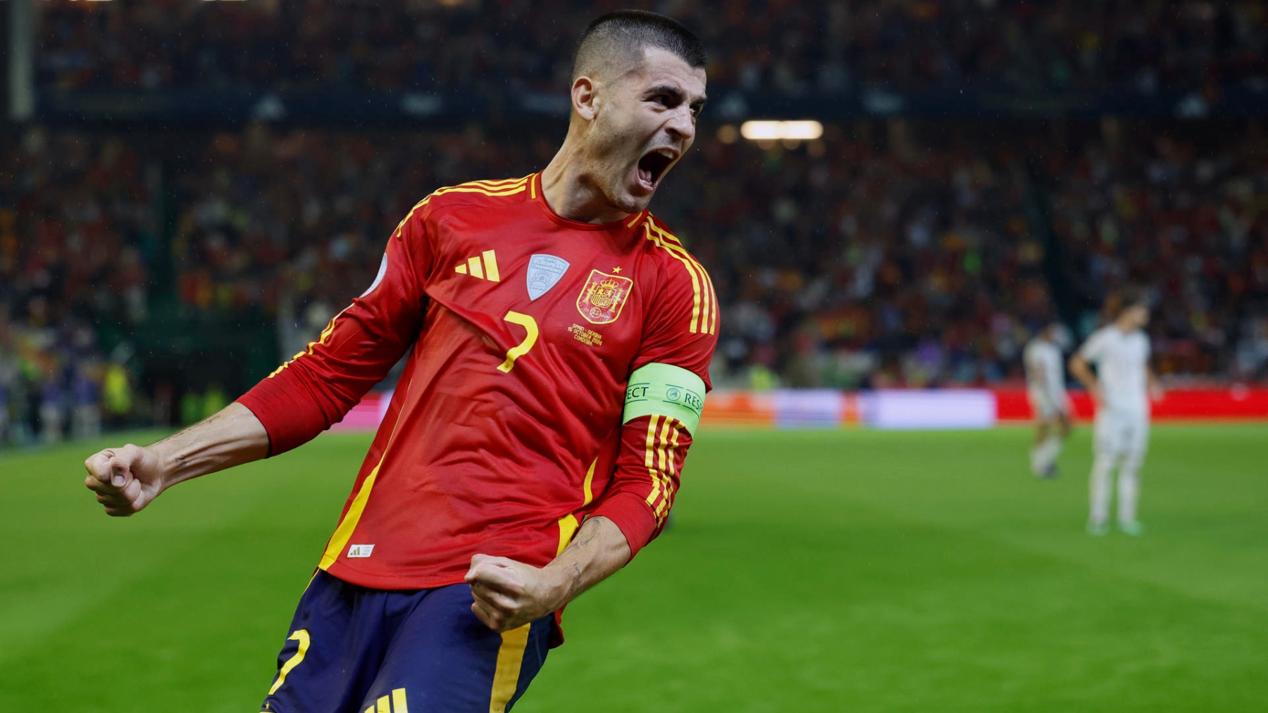 Álvaro Morata celebra su gol ante Serbia. (EFE)