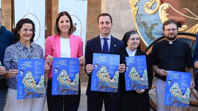 Presentación del carro triunfal de Santa Catalina Tomàs.