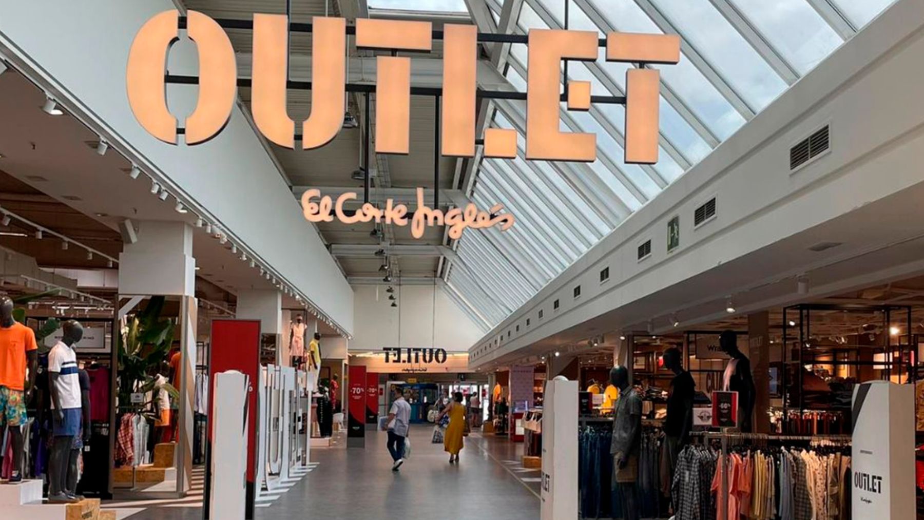 Tienda oulet El Corte Inglés.