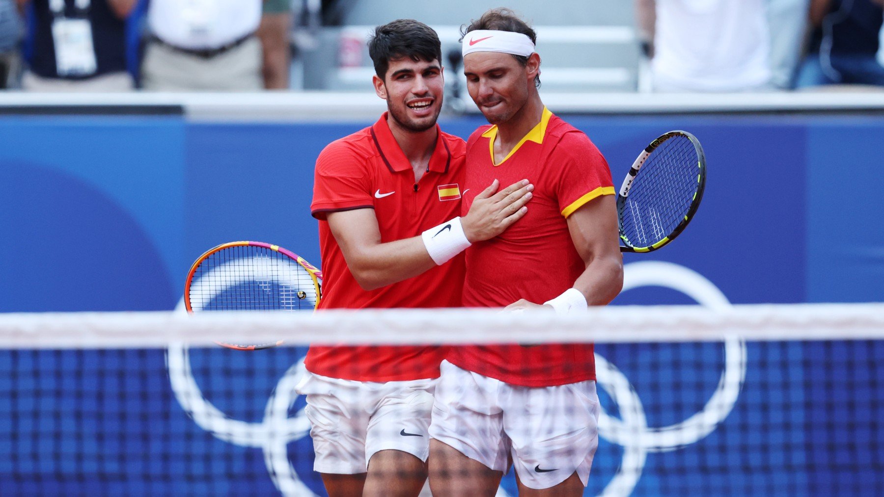 Rafa Nadal y Carlos Alcaraz, en un partido. (Getty)