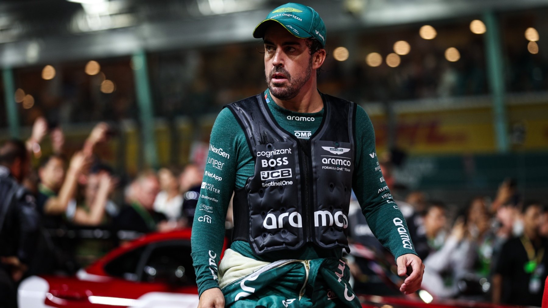 Fernando Alonso en el circuito de Singapur. (Europa Press)