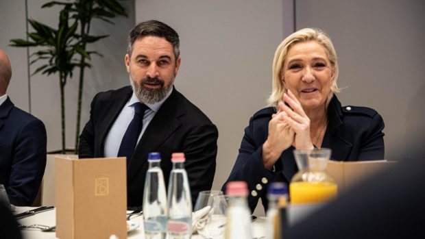 Abascal, Santiago Abascal, Marine Le Pen