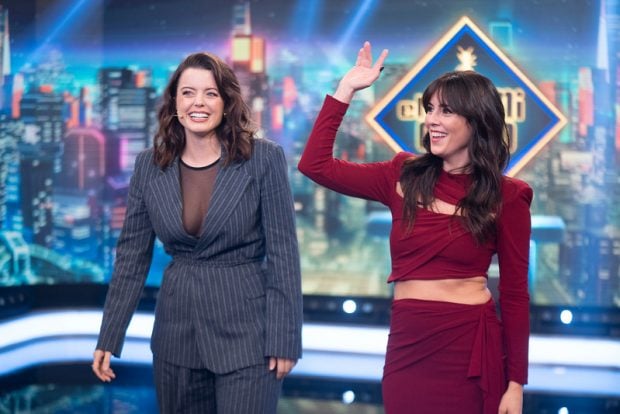 Adriana Torrebejano y Eva Ugarte en su llegada a El Hormiguero (Atresmedia).