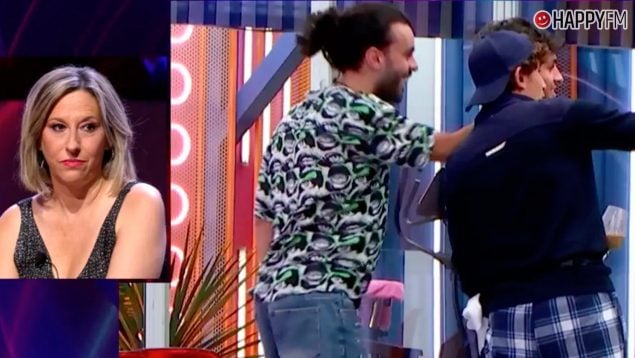 Los participantes de Gran Hermano se quedan sin palabras con Edi y Violeta. (Mediaset)