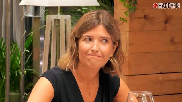 Mónica, participante de First Dates, se muestra muy desilusionada con su cita. (Mediaset)