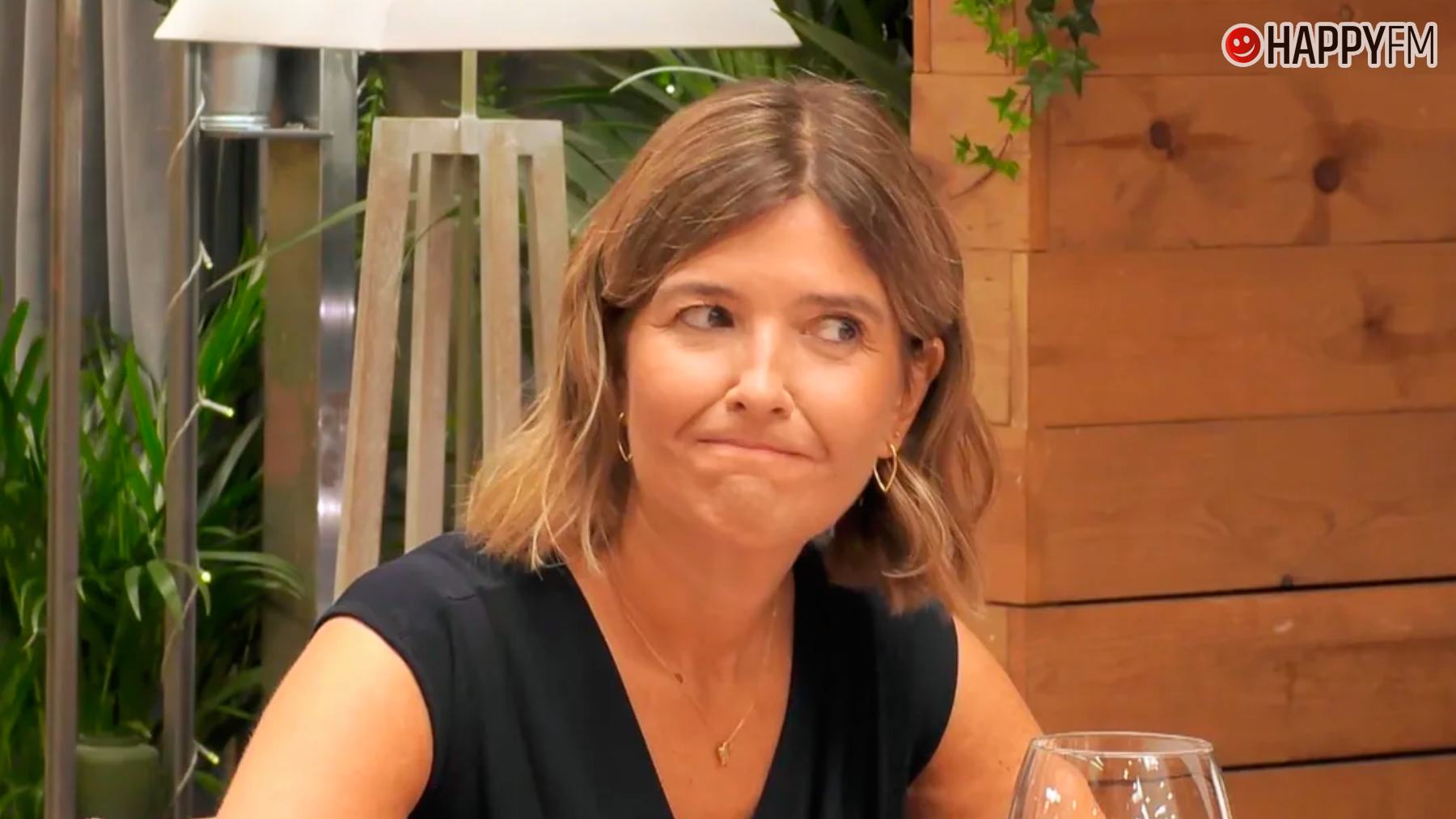 Mónica, participante de ‘First Dates’, se muestra muy desilusionada con su cita. (Mediaset)