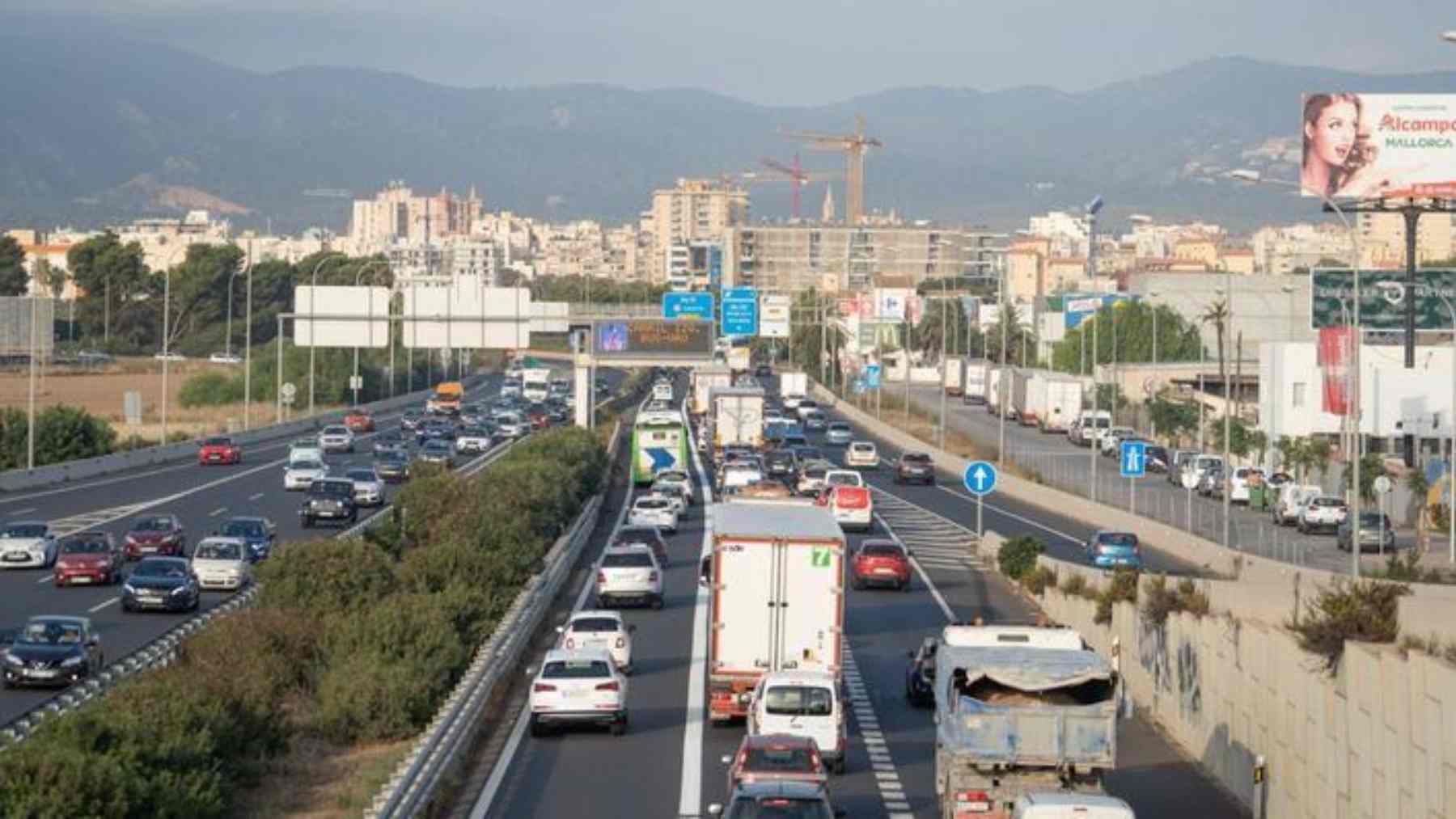 Atasco en la autovía de Llevant.