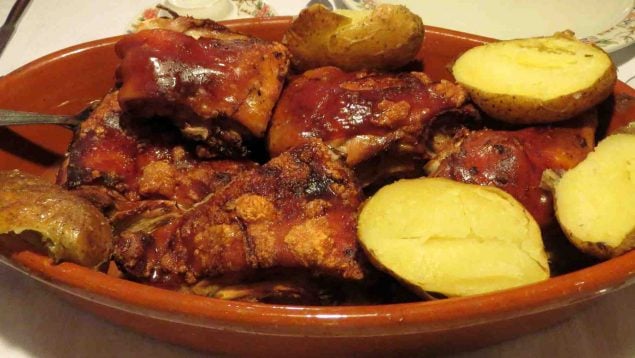 Restaurante famoso por su cochinillo asado