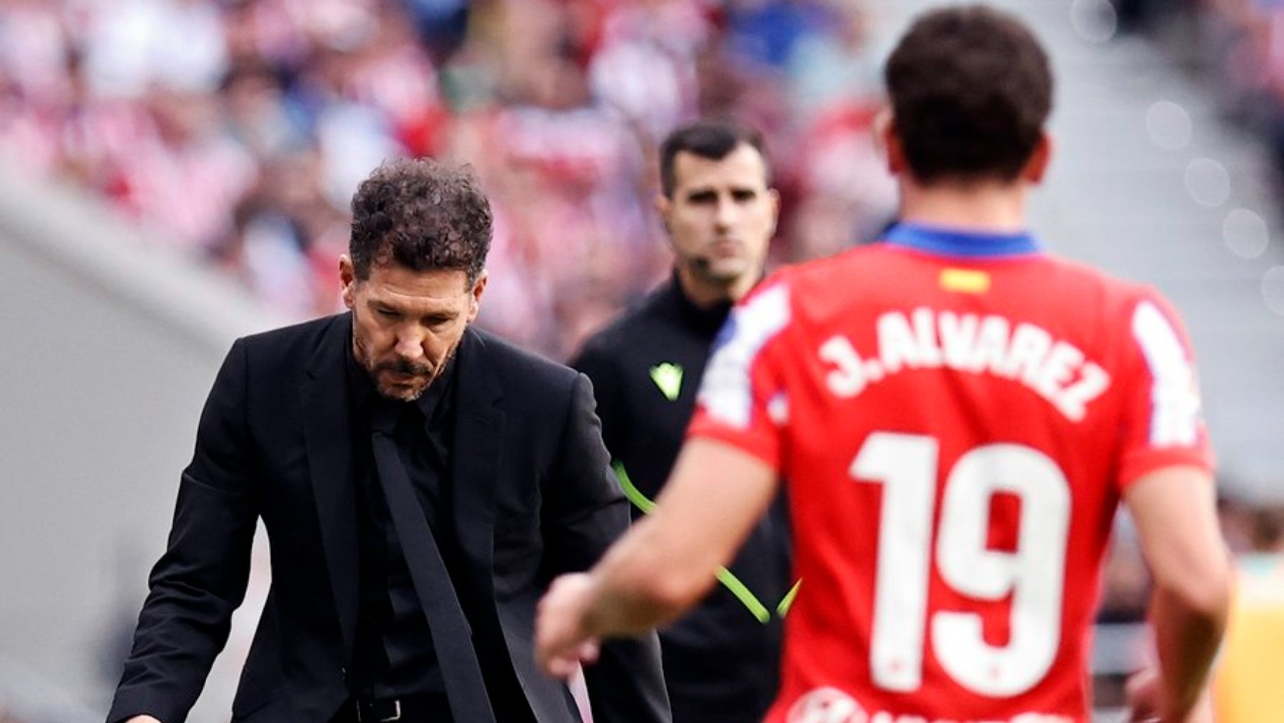 Simeone y Julián Álvarez, en un partido.