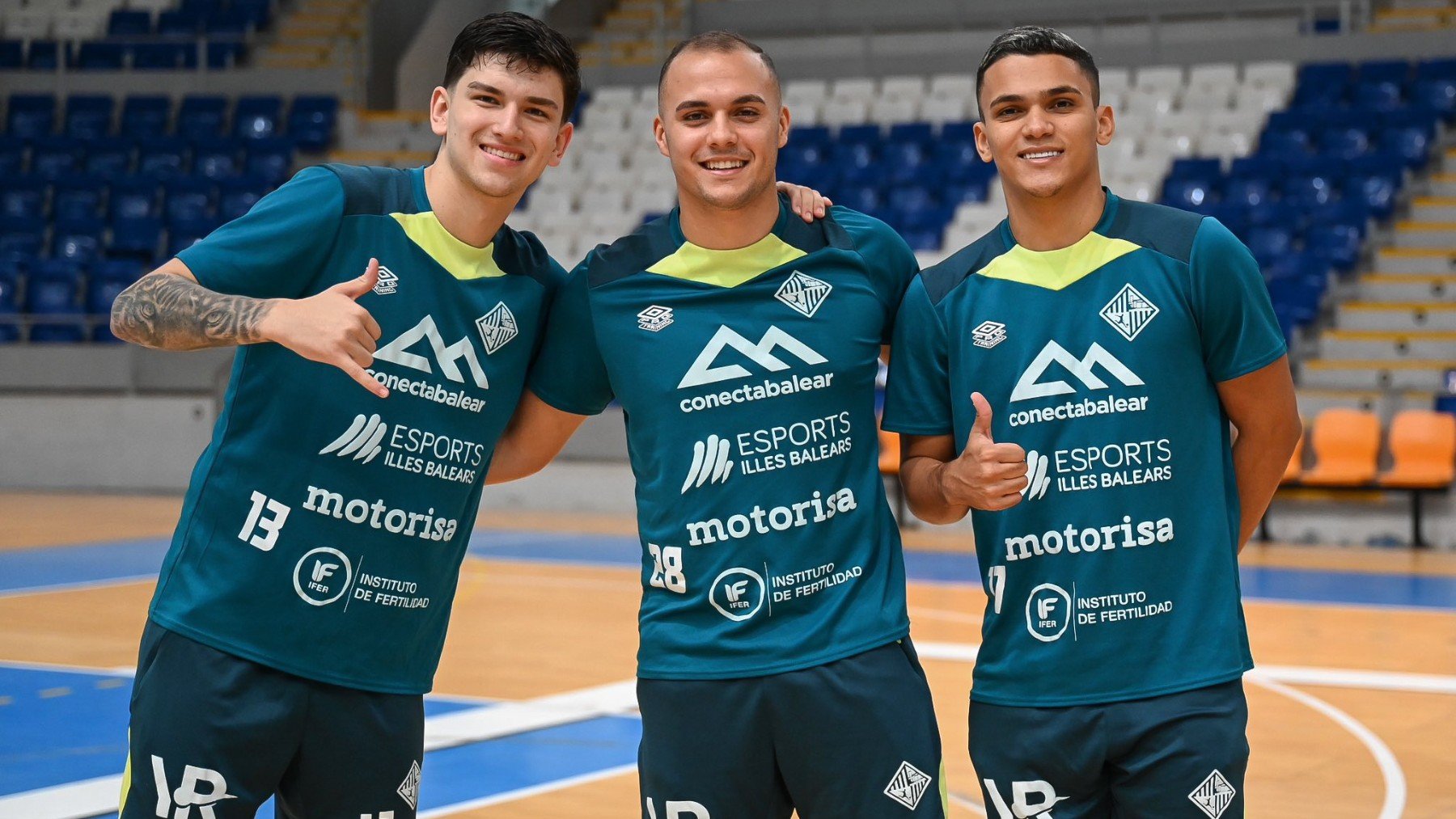 Thierry, Fabinho y Mateus Maia en Son Moix.