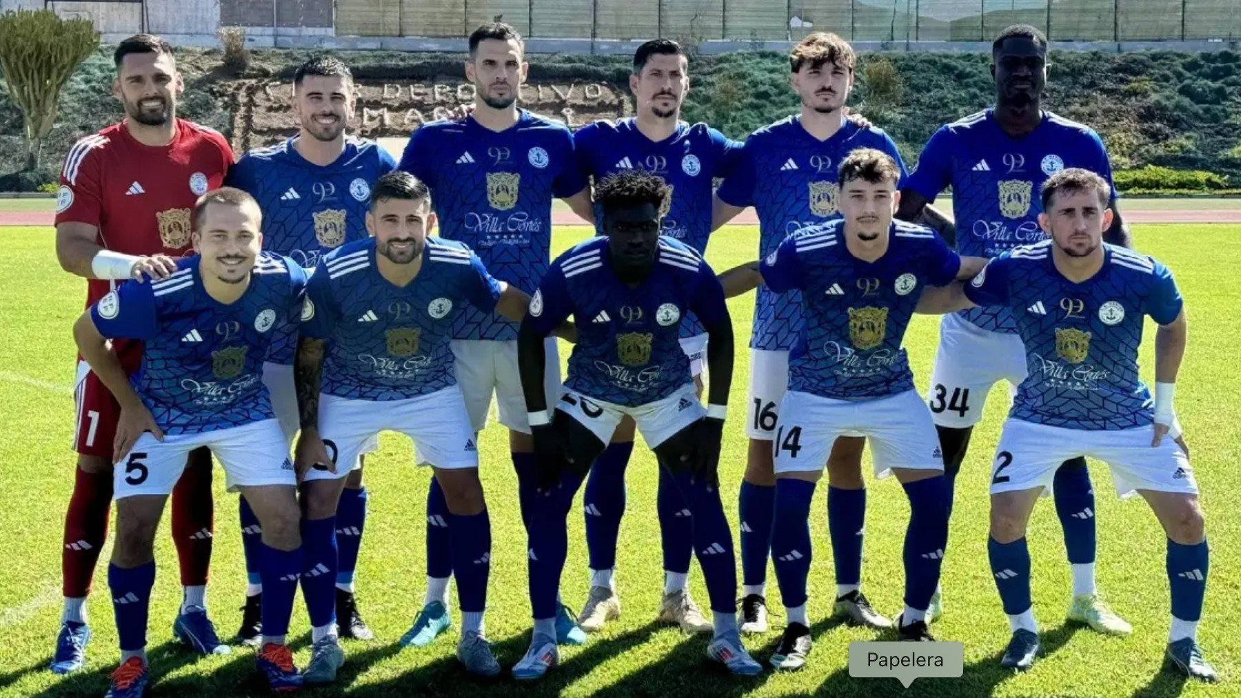 Los jugadores del CD Marino antes de jugar un partido.