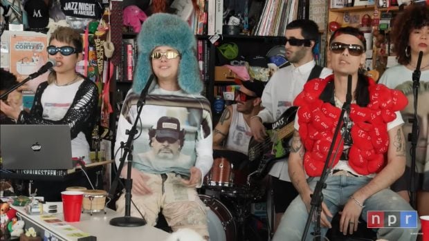 Ca7riel y Paco Amoroso en el Tiny Desk Concert que les ha dado la fama (YouTube).