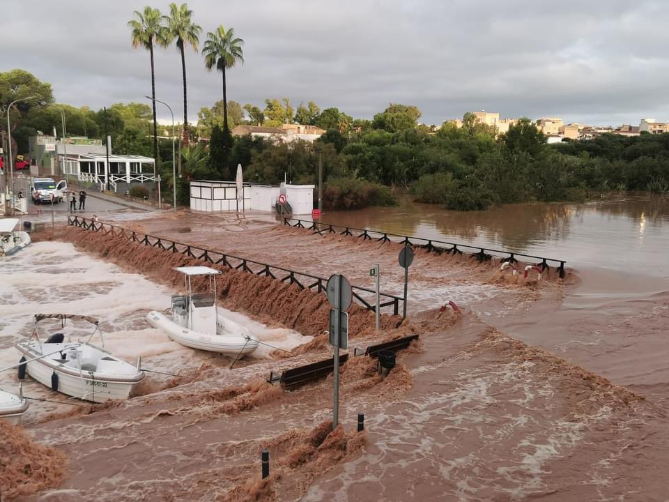 Desbordamiento del Torrent de Llebrona en Porto Cristo. (Elgium Jack)