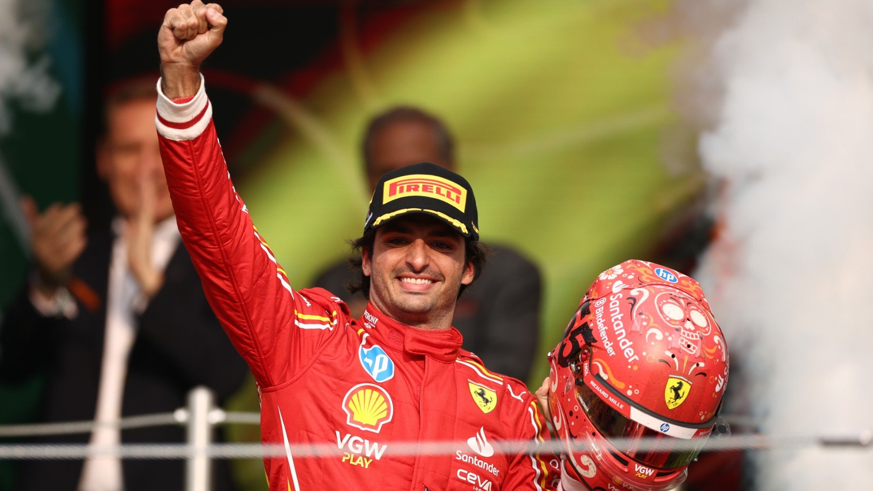 Carlos Sainz celebra su victoria en México. (Getty)