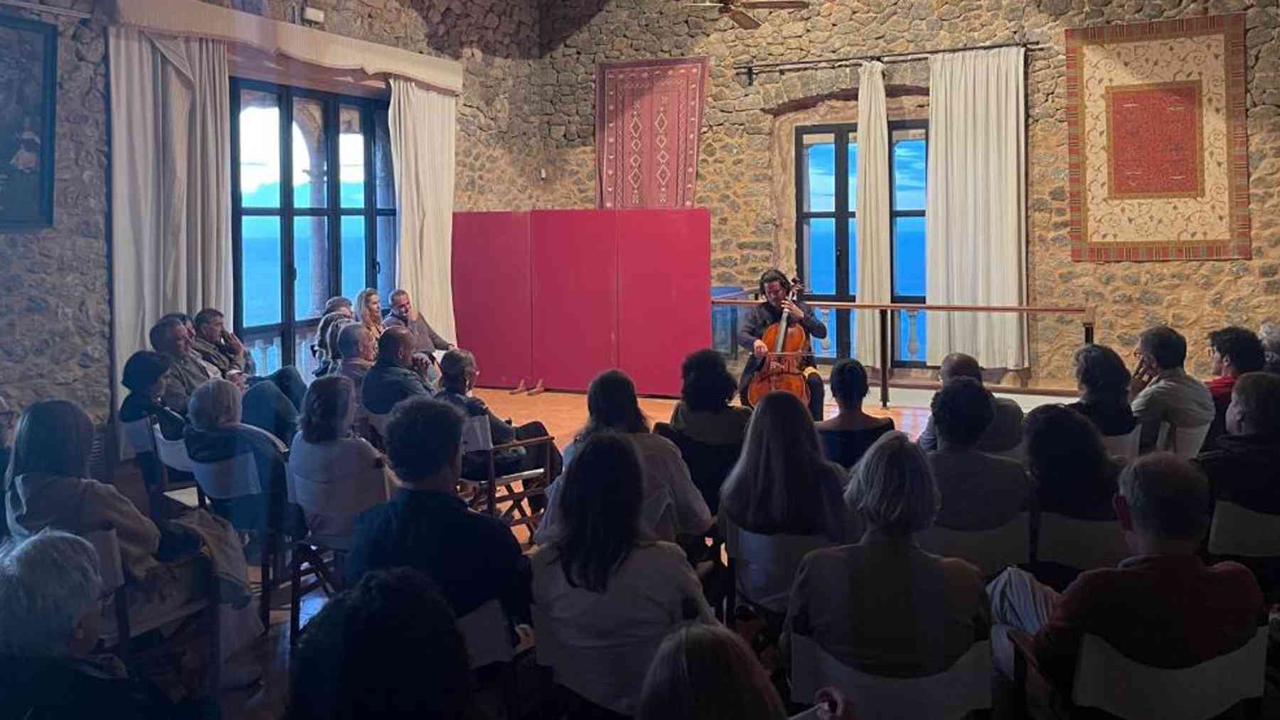 Zuill Bailey en la clausura del Festival de Deià en Son Marroig.