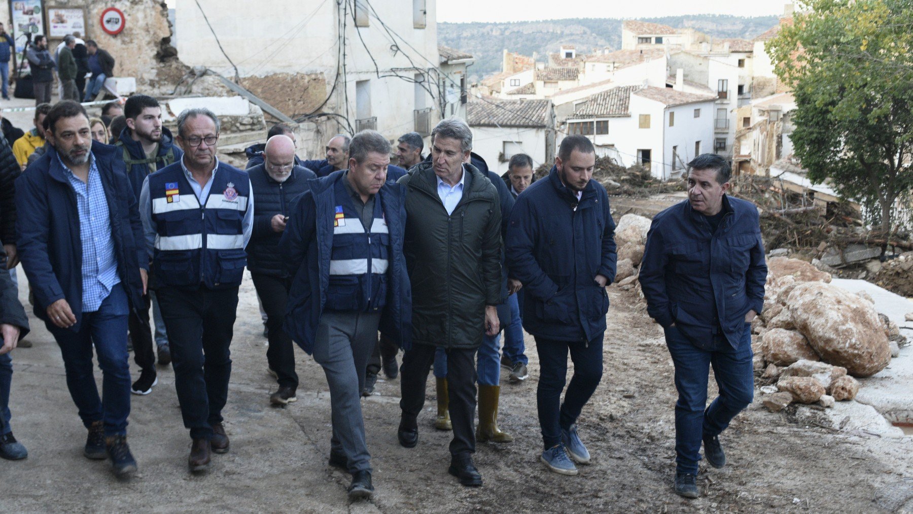 Feijóo con Page en Letur (Albacete). (Foto: EP)