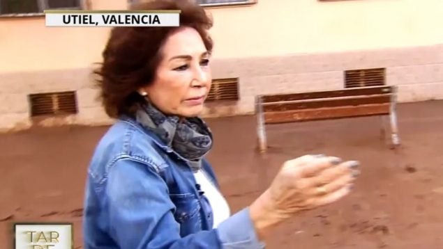 Ana Rosa en el epicentro de la tragedia en Valencia: «Han pasado 2 días y esto sigue siendo un caos»