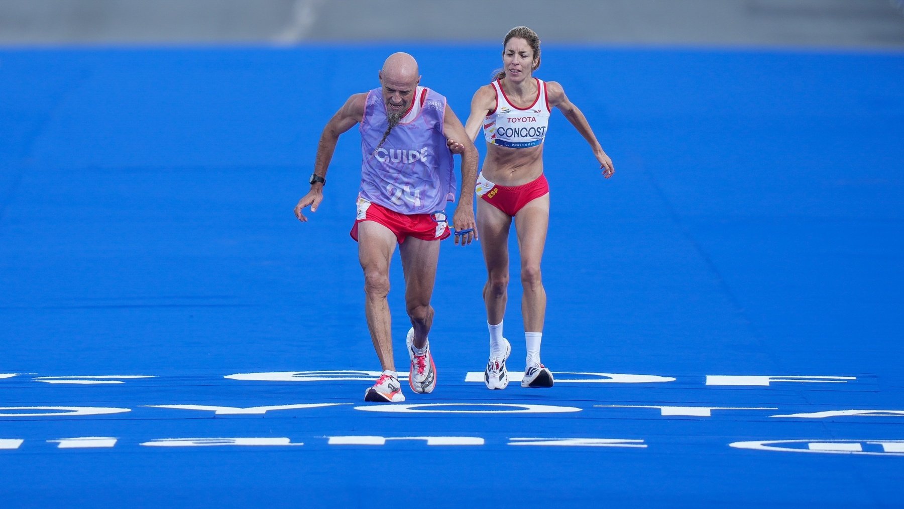 Elena Congost y su guía de París 2024, Mia Carol. (EP)