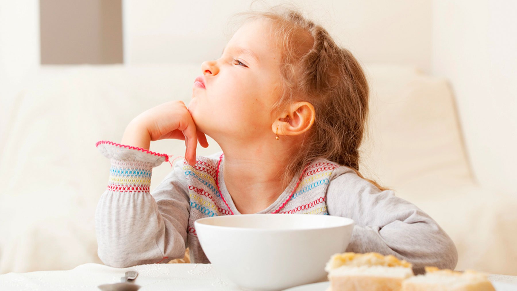 La base de una conducta alimentaria saludable comienza en la infancia.