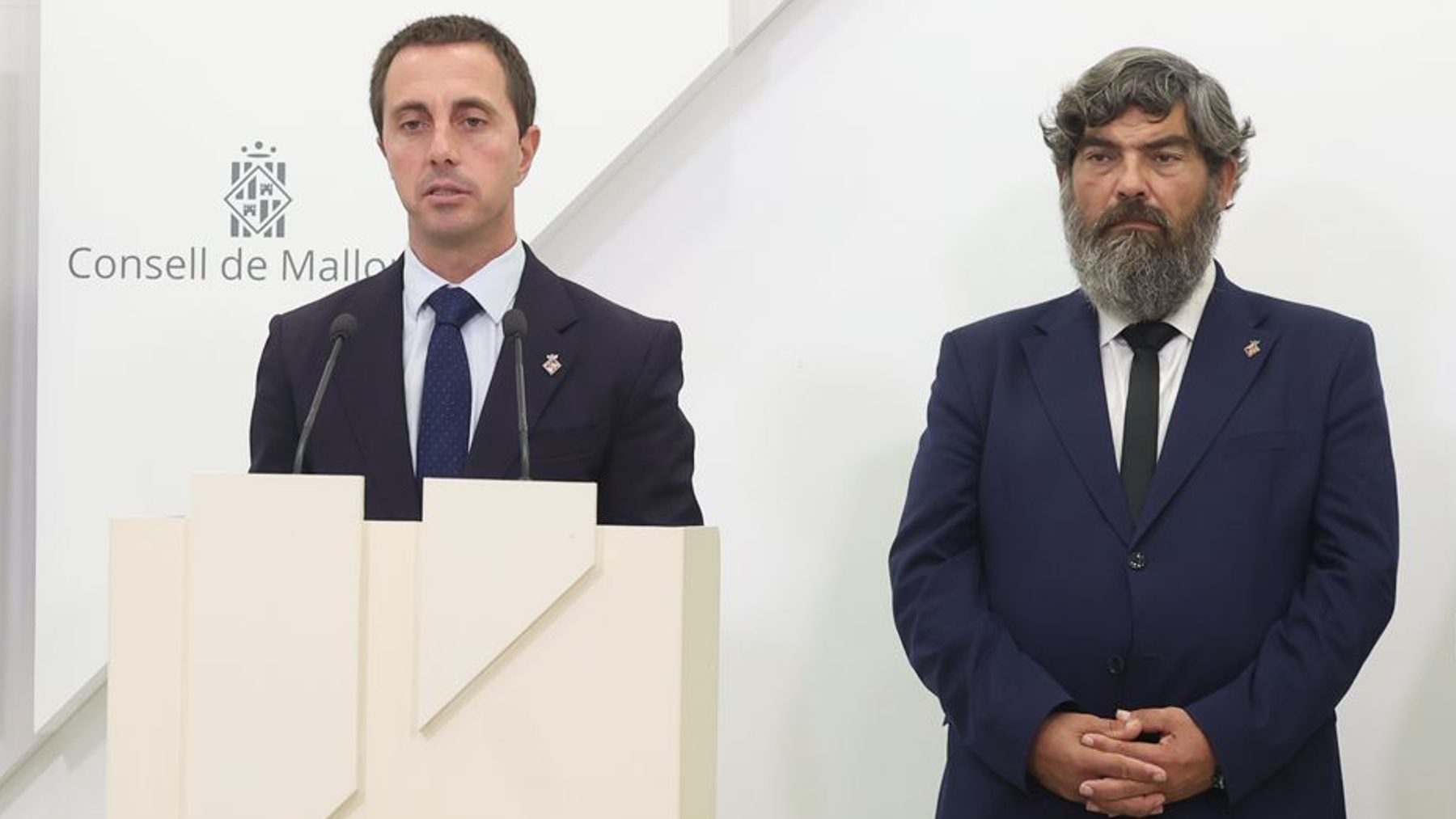 El presidente del Consell de Mallorca, Llorenç Galmés (PP) y el vicepresidente, Pedro Bestard (Vox).