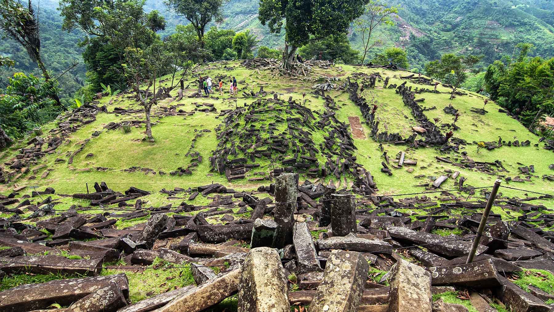 Gunung Padang. Foto: RaiyaniM en Wikimedia Commons.