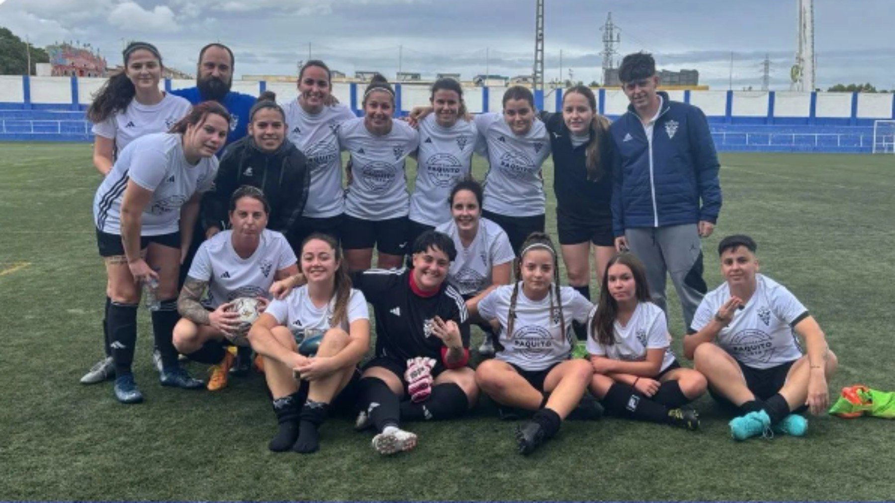 El equipo femenino del Paiporta.