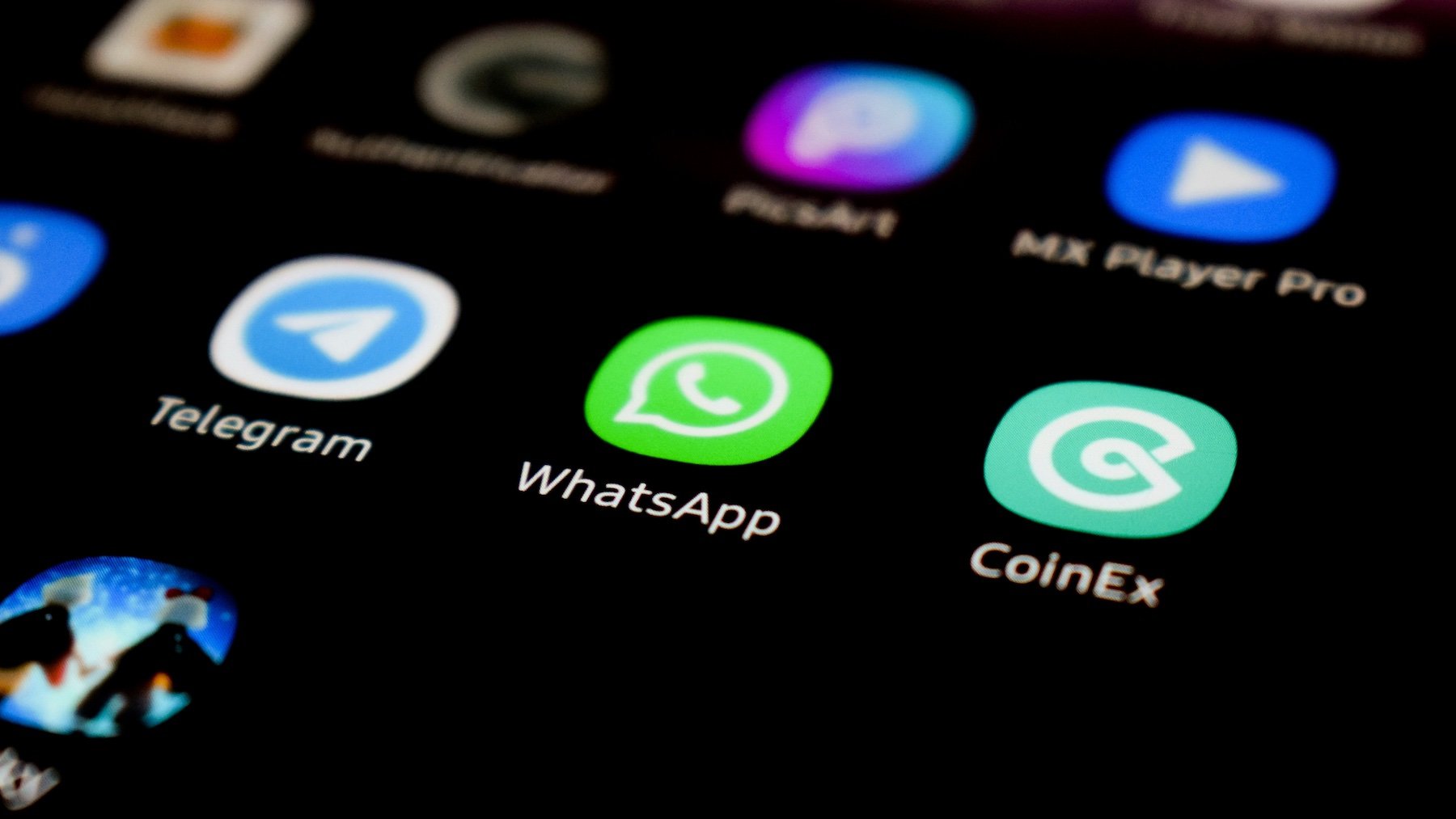 La utilización WhatsApp y sus grupos es monitorizada por parte d la DGT.