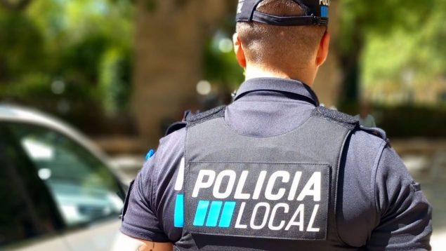 detenido Palma pareja golpear móvil