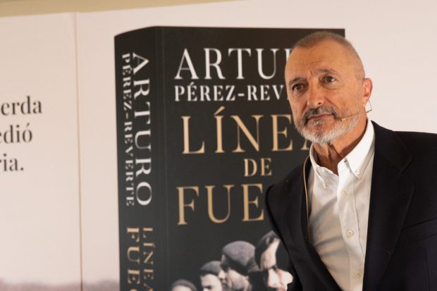 Arturo Pérez-Reverte en un evento en Madrid