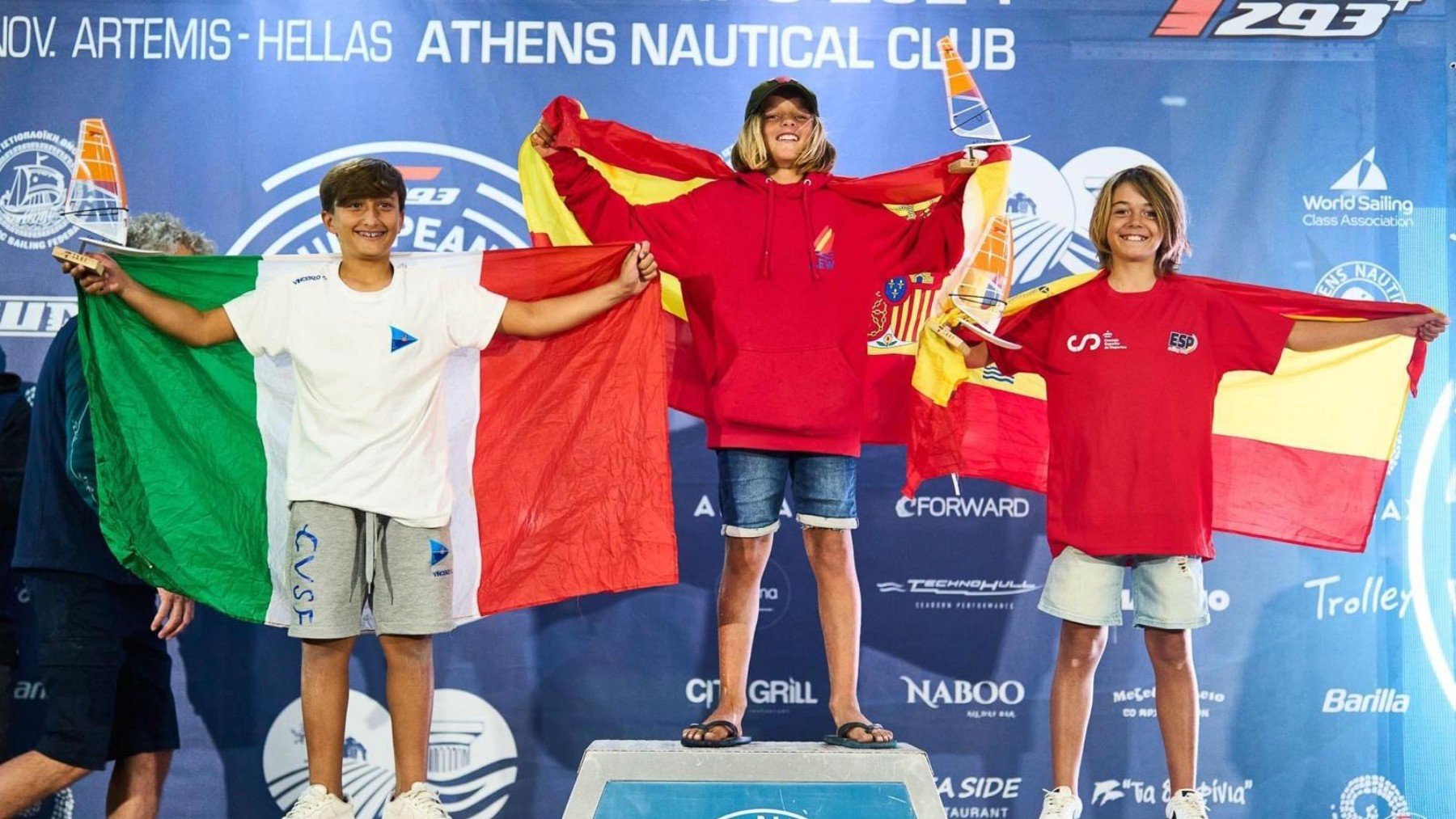 Joshua Castro y Biel Martorell en el podio del Campeonato de Europa.