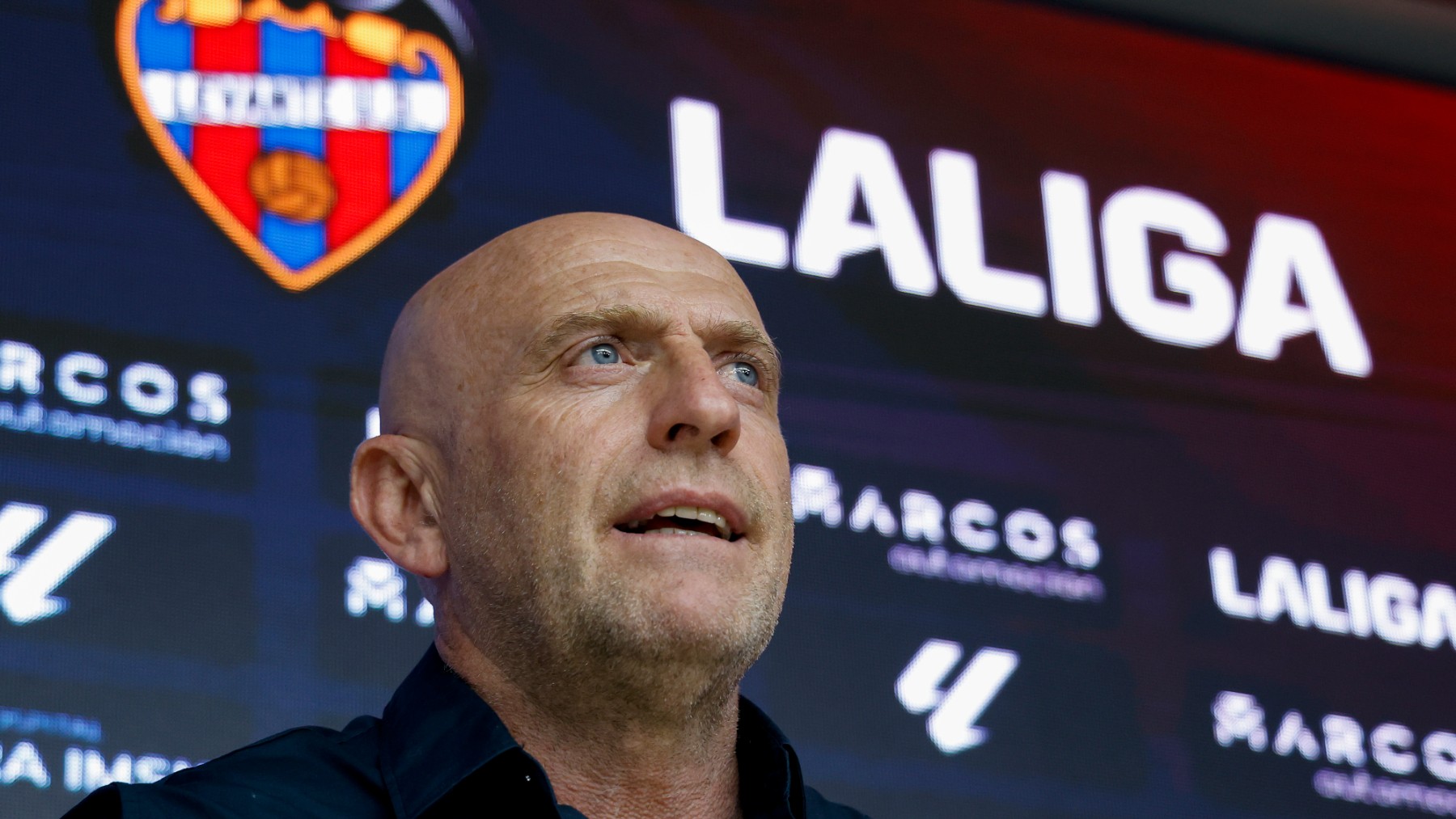 Calero, durante una rueda de prensa del Levante. (EFE)