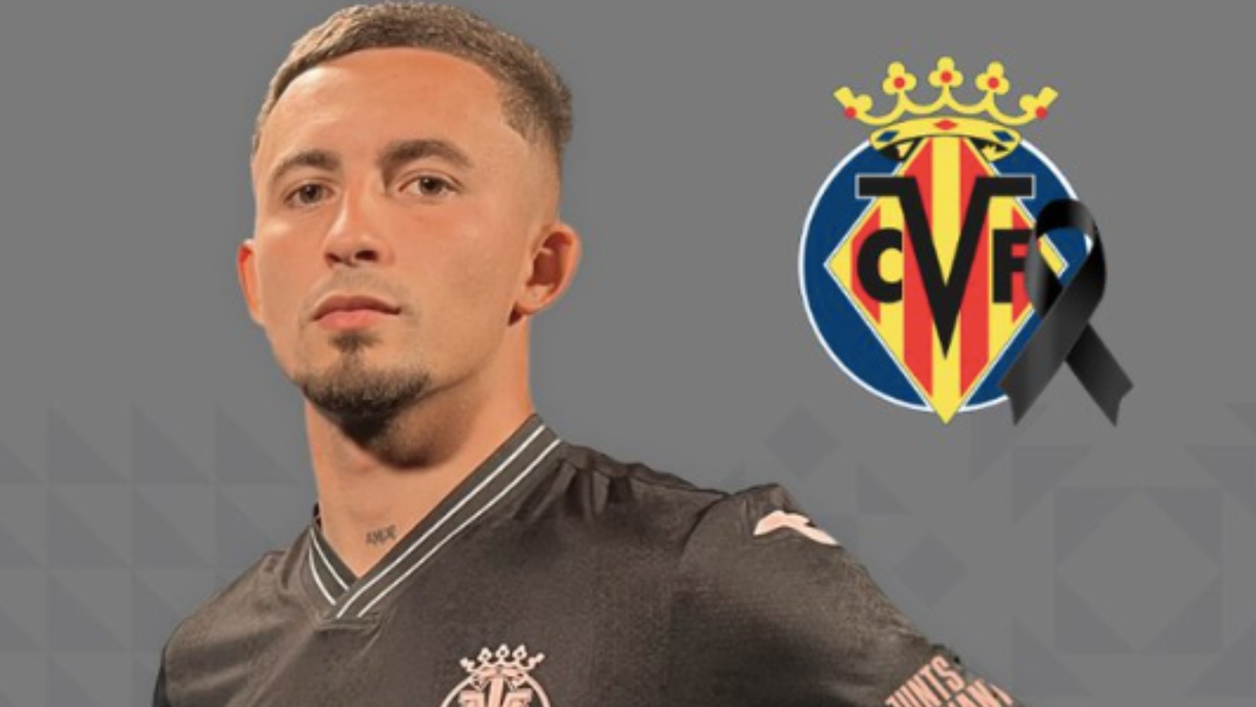 Yeremy Pino con la nueva camiseta del Villarreal. (Villarreal CF)