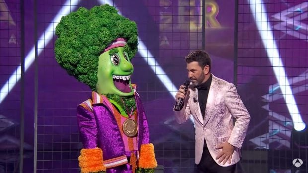 Brócoli y Arturo Valls en Mask Singer 4. (Atresmedia)