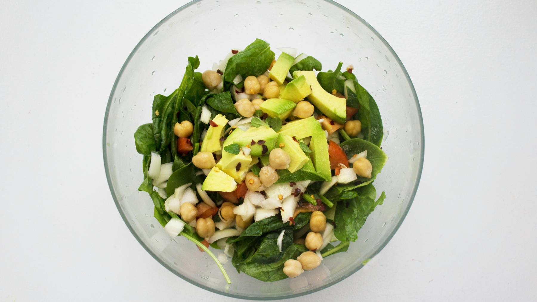 Ensalada de garbanzos y espinacas.