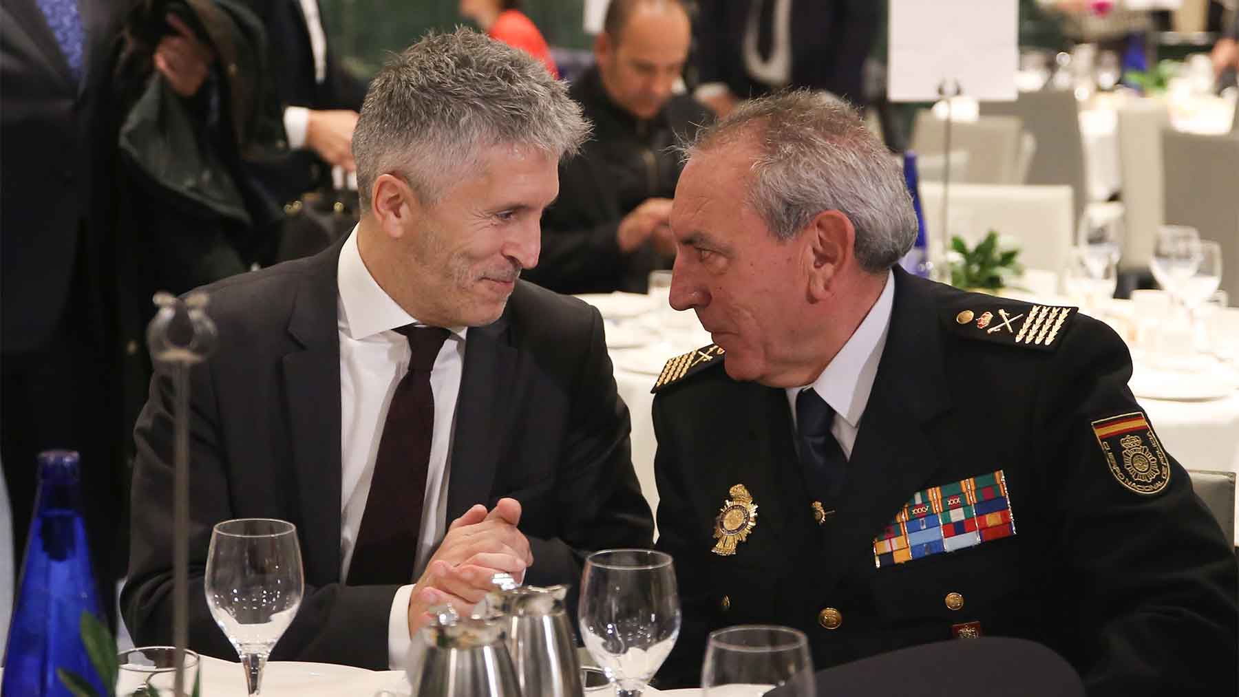 Fernando Grande-Marlaska y José Ángel González. (Foto: EP)