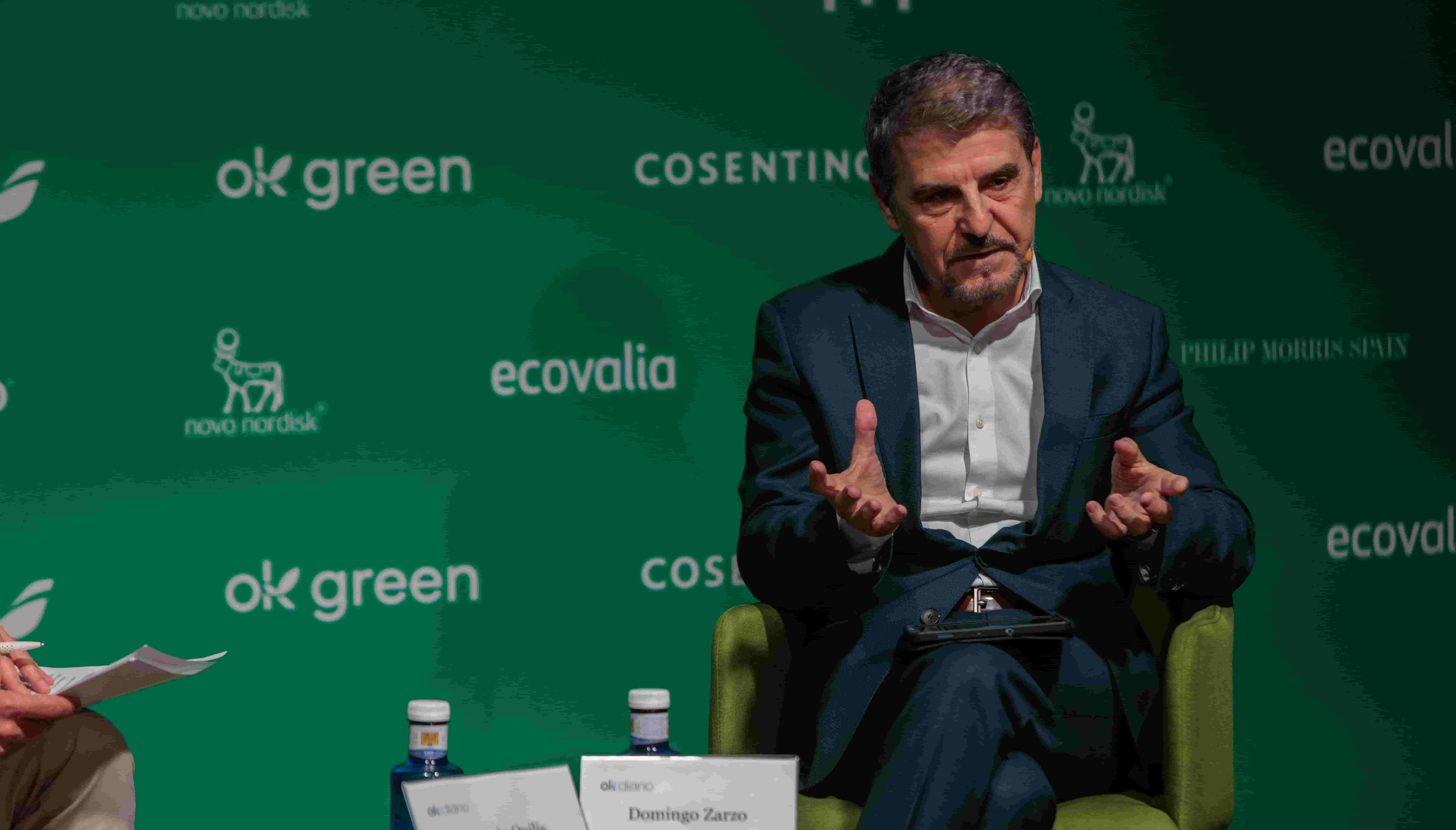 Domingo Zarzo, presidente de la Asociación Española en Desalación y Reutilización (AEDYR) durante su intervención en las III Jornadas de OKGREEN