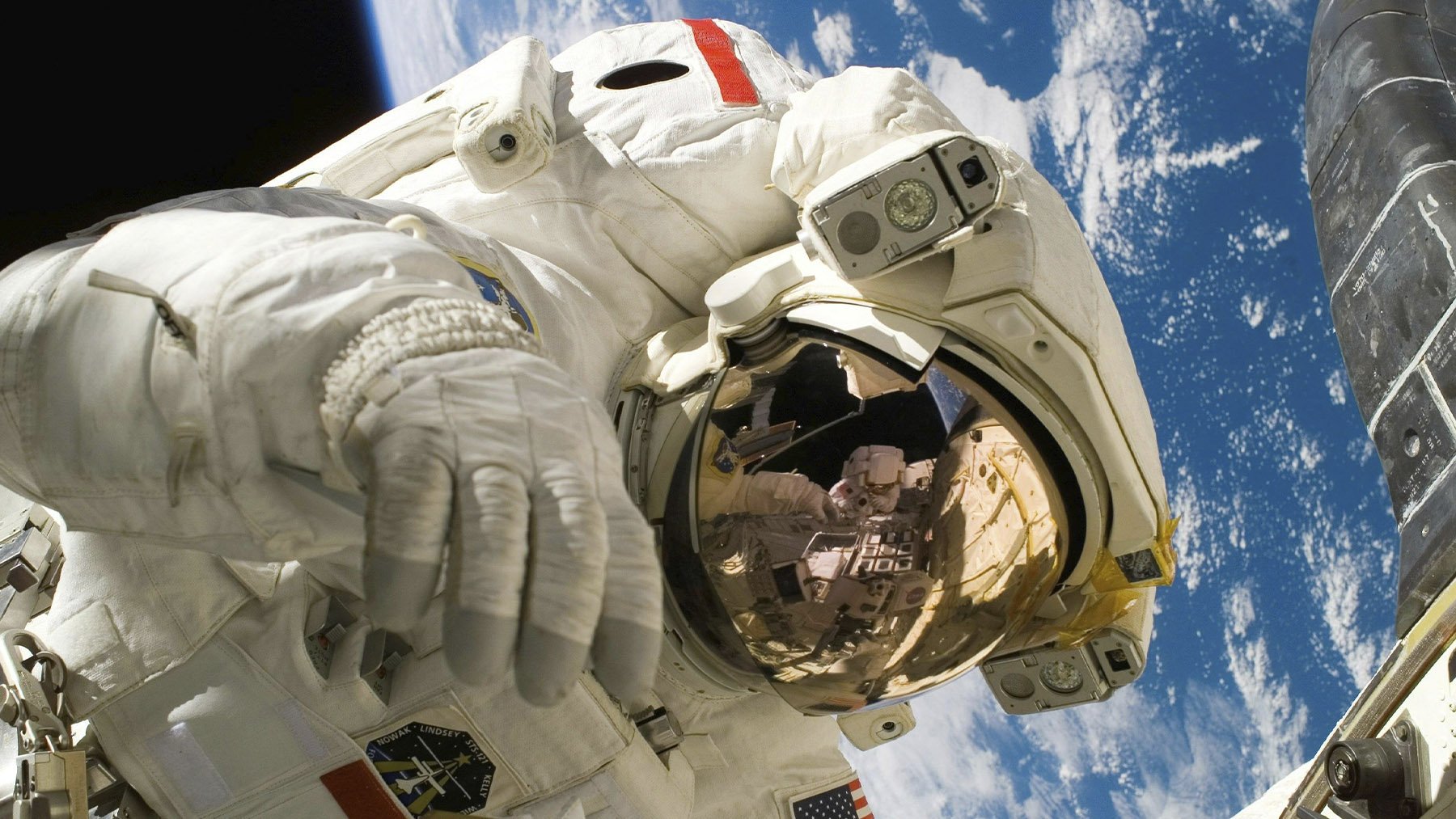 Astronauts reveal for the first time what the unpleasant smell of space is